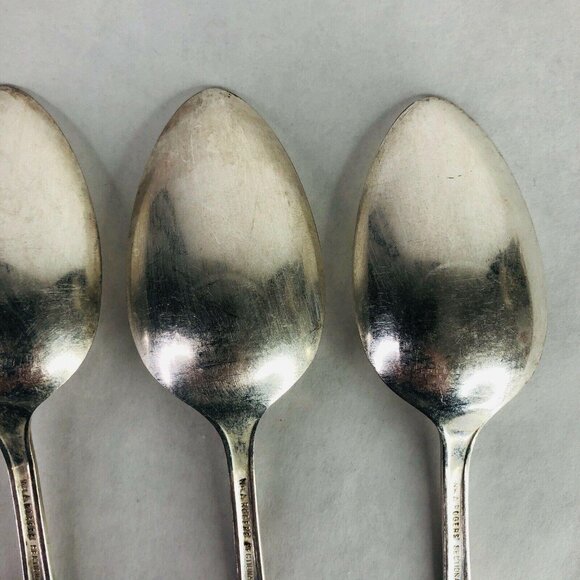 4 Place Oval Soup Spoons Wm A Rogers Oneida Sectional Lido Pattern Silverplate - Picture 12 of 12
